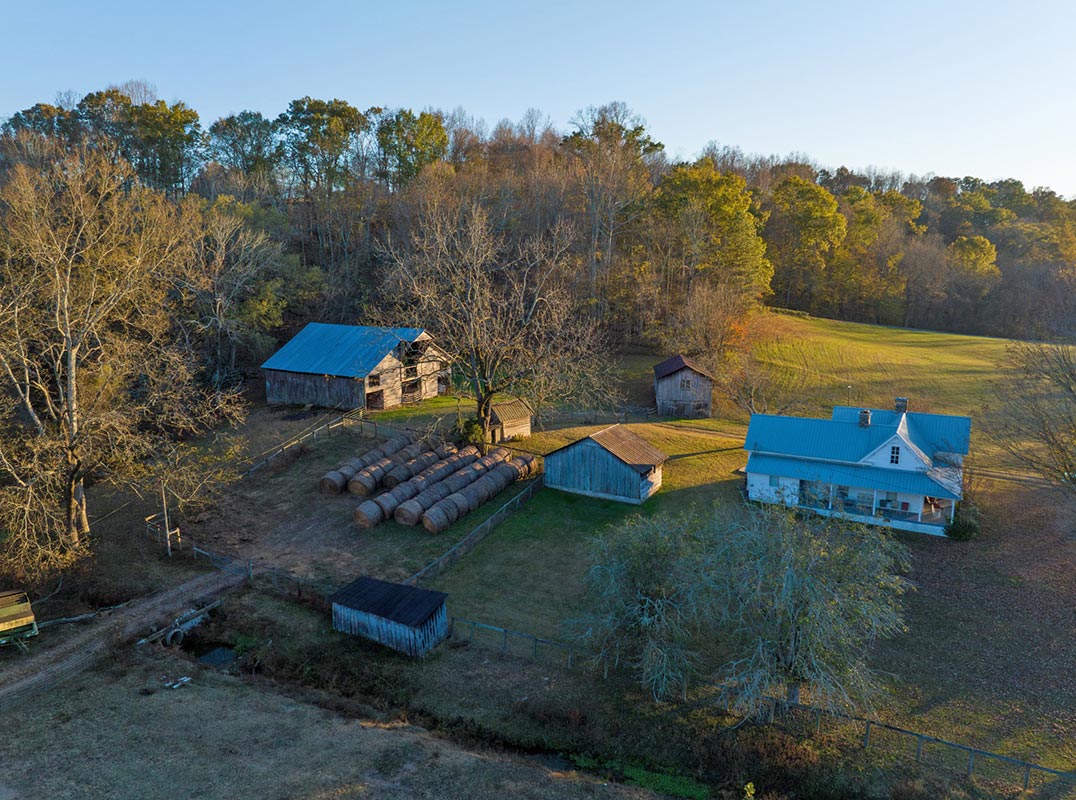 The Quintessential Tennessee Farm On 93.9 Acres